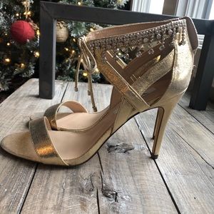 Nina gold heels brand new